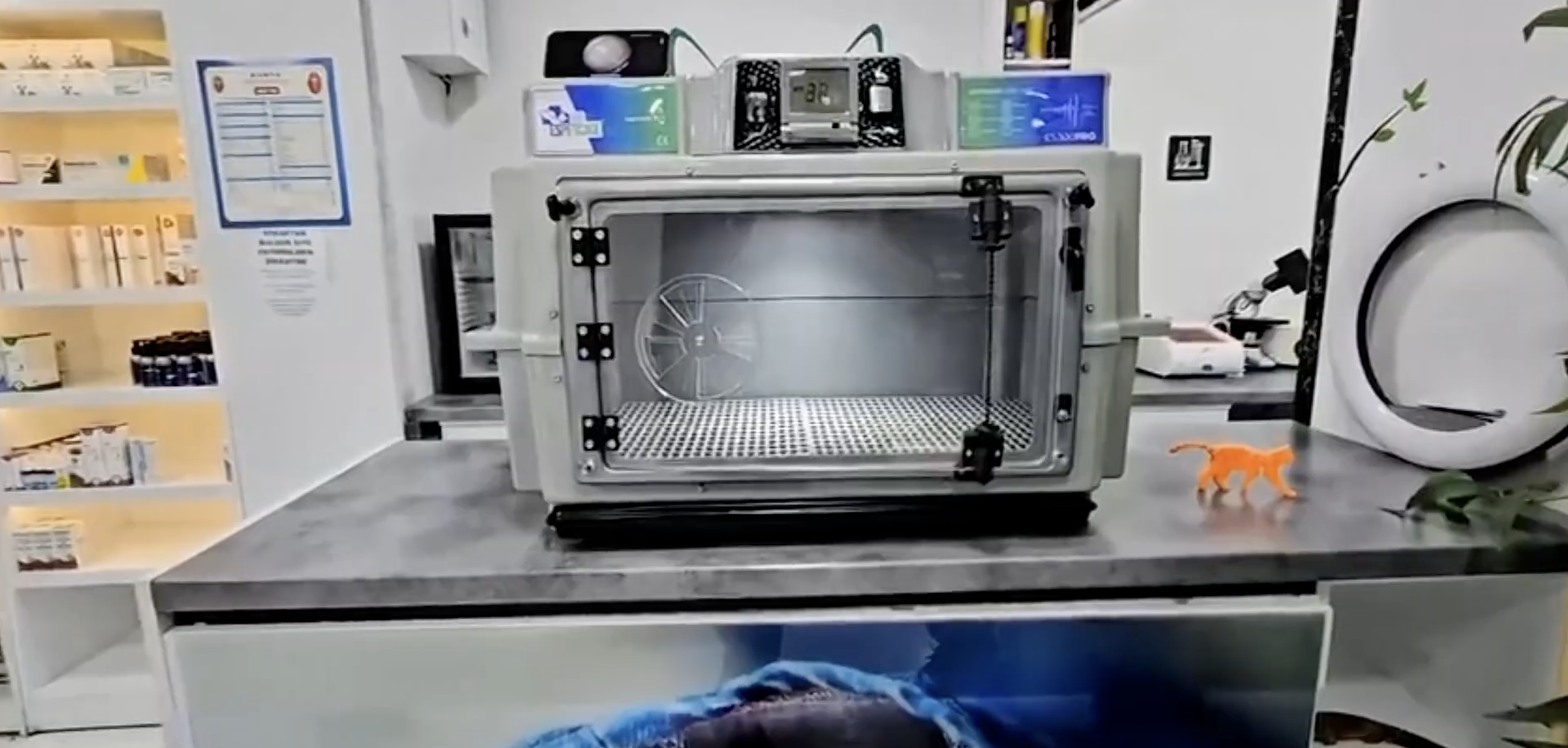 ES300 Pro Veteriner Yoğun Bakım Ünitesi